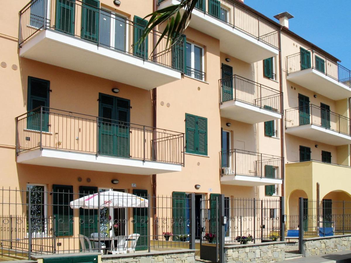 Apartment Cala Azzurra - Imp312 By Interhome Империя Экстерьер фото