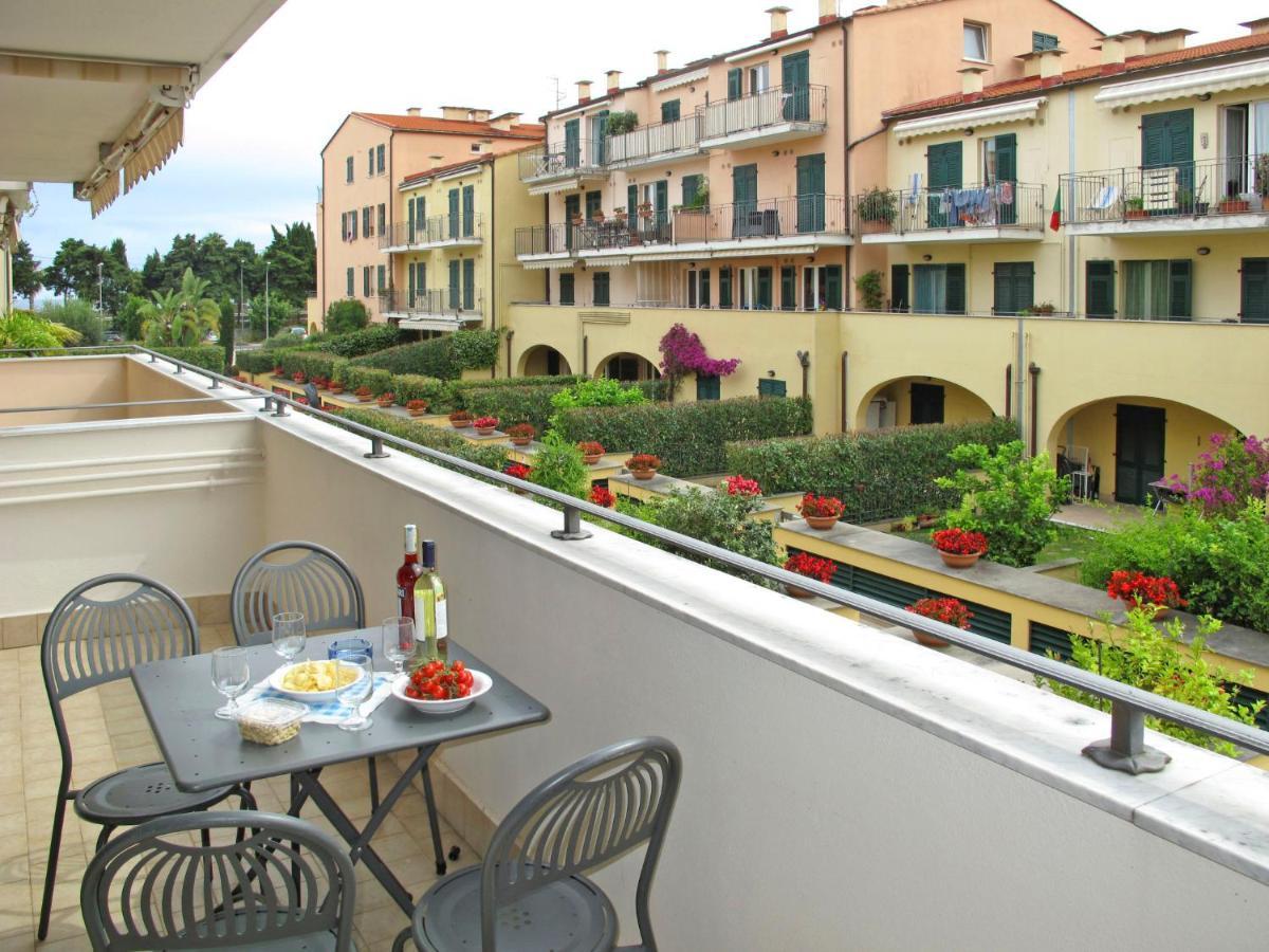 Apartment Cala Azzurra - Imp312 By Interhome Империя Экстерьер фото
